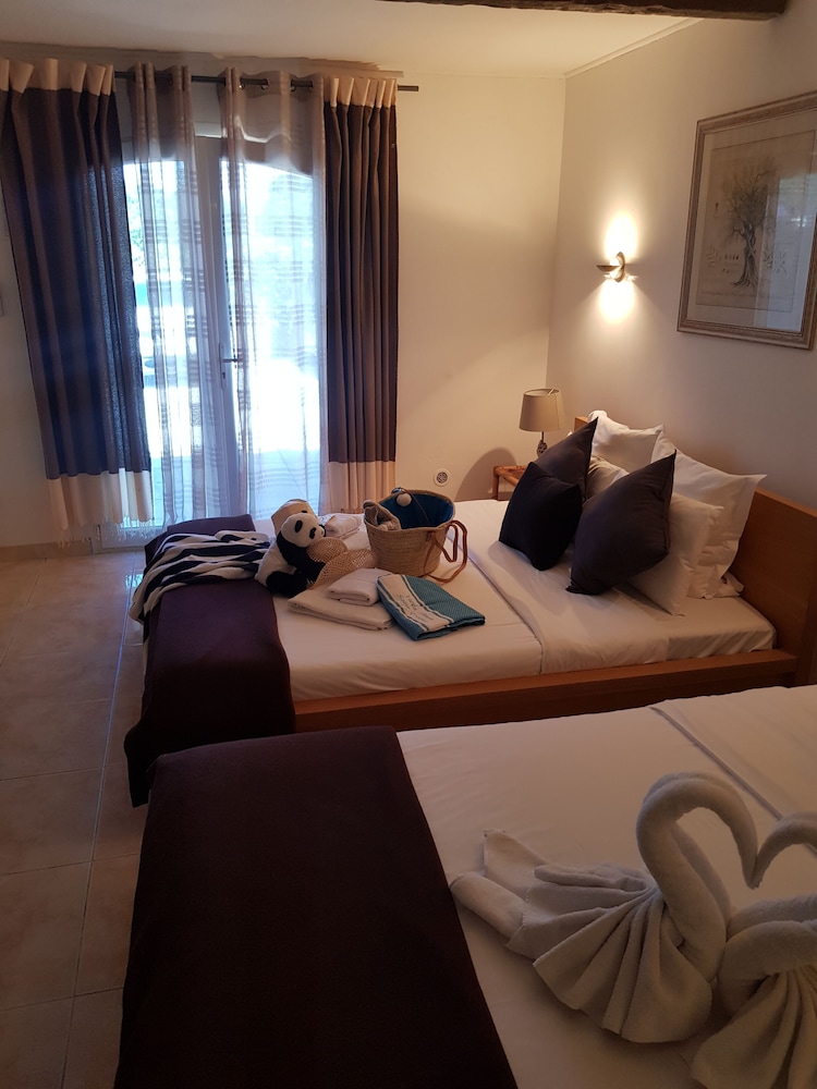 Family Quadruple Room, Multiple Beds (Terrace), photo 6