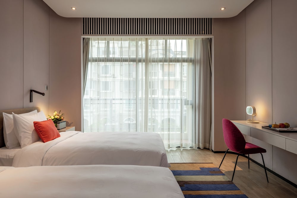 Standard Double or Twin Room B