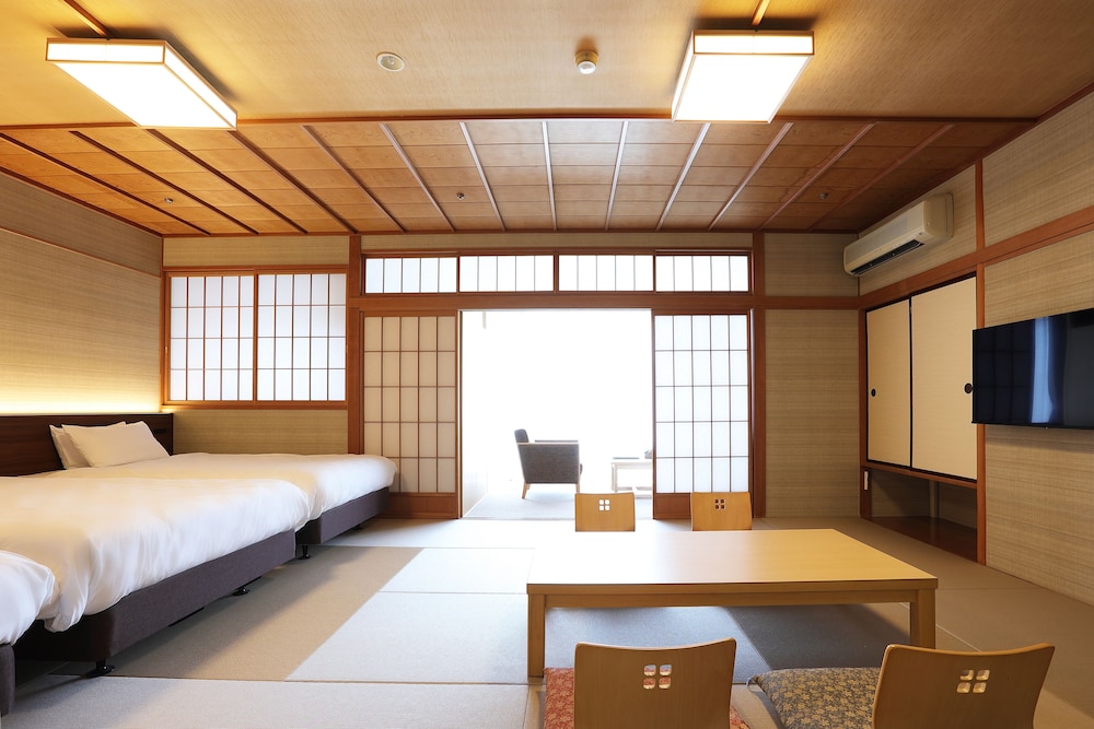 Modern Japanese Triple Room with Open-air Bath, Non Smoking