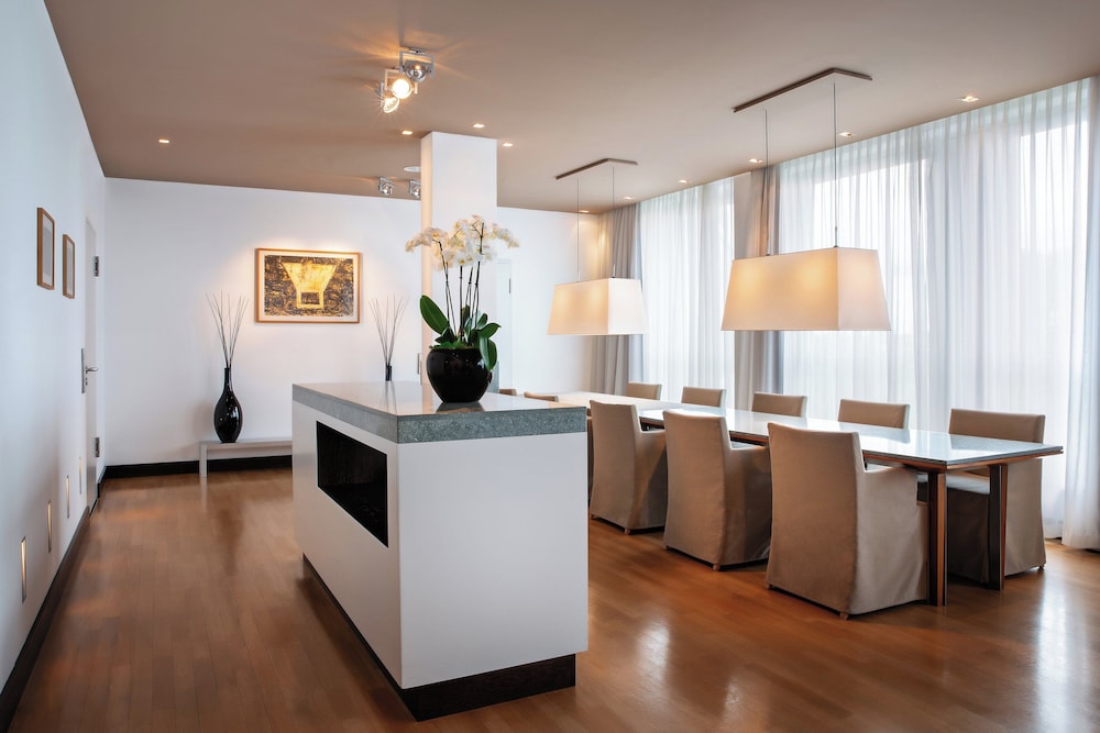 Signature Suite, 1 King Bed
