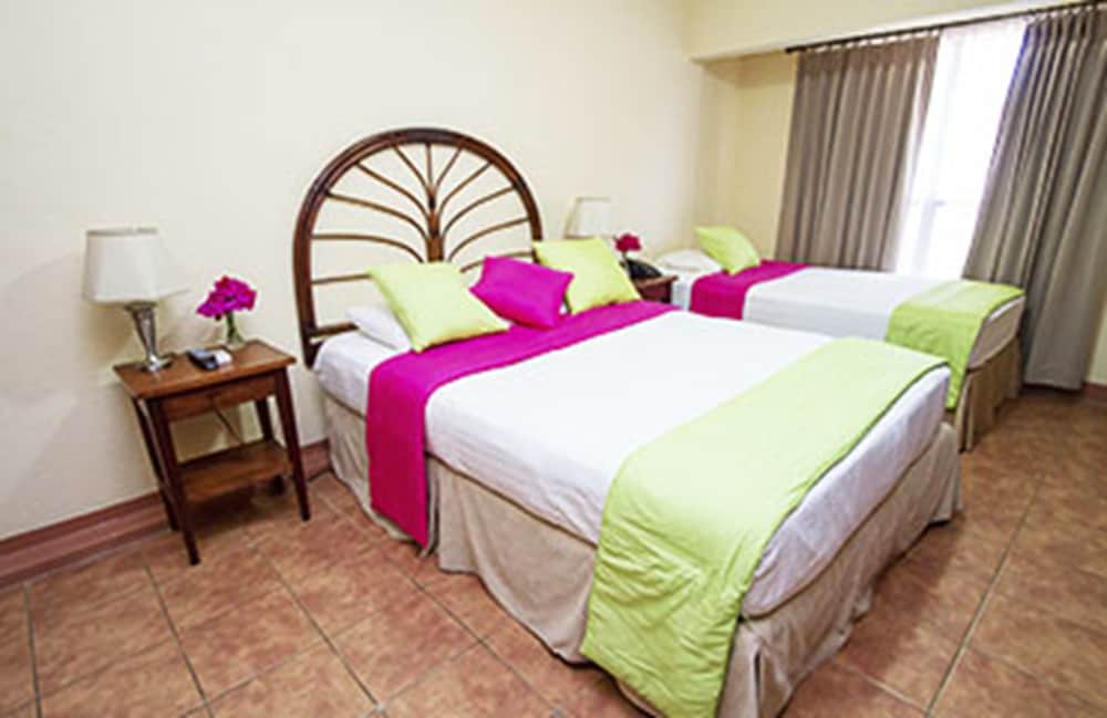 Double Room, 2 Double Beds, Non Smoking photo 1