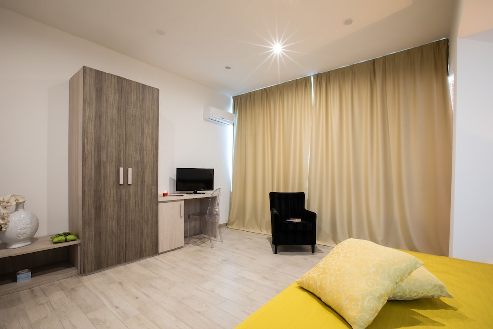 Basic Triple Room