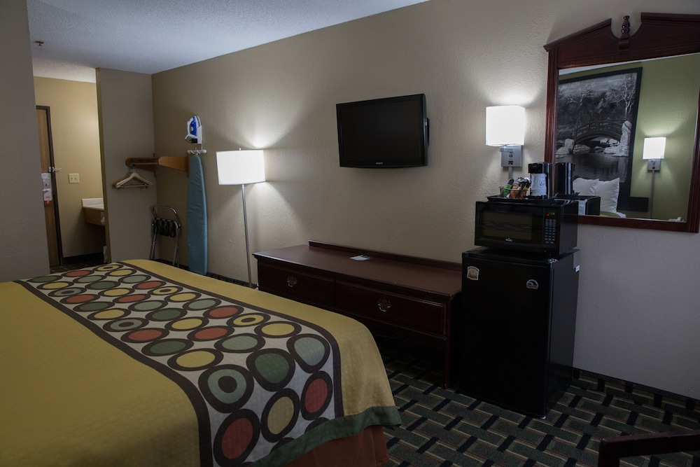 Standard Room, 2 Queen Beds, Non Smoking photo 2