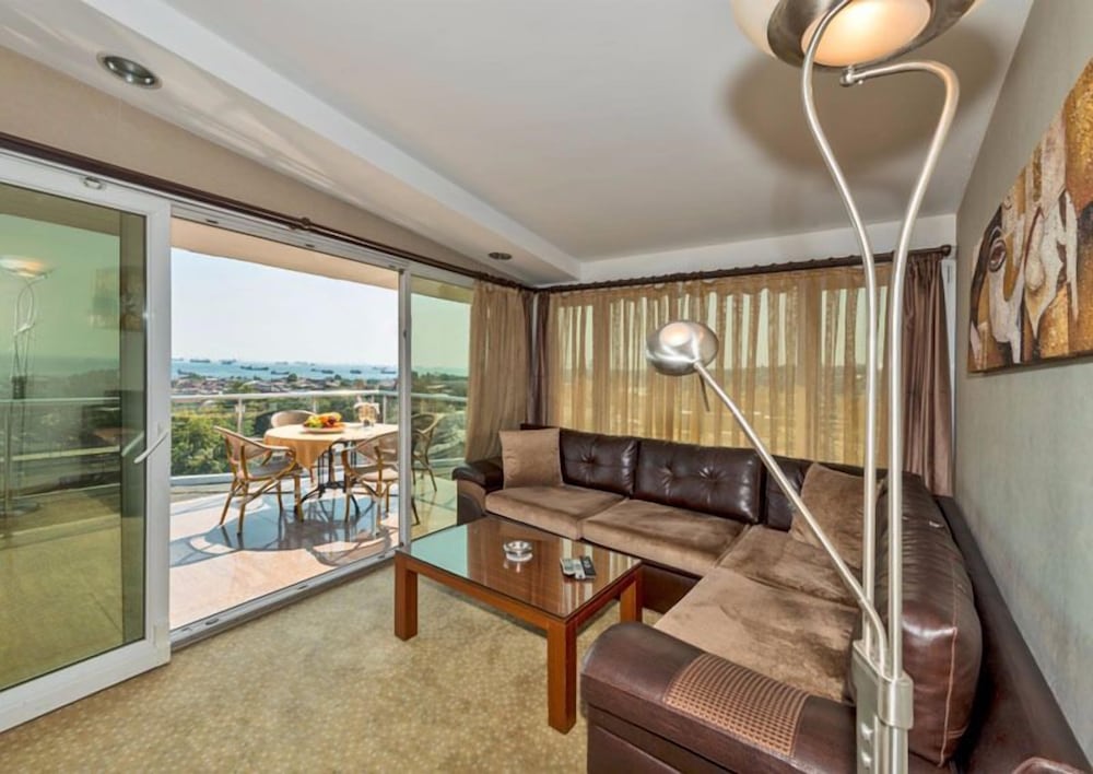 Honeymoon Room