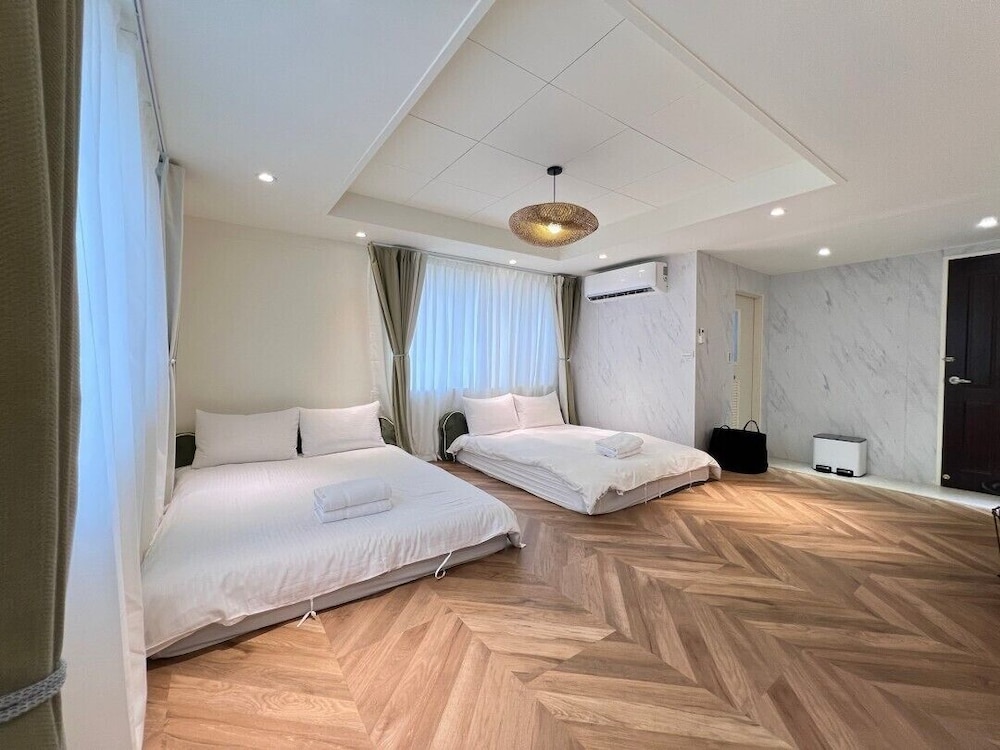 Classic Quadruple Room - Photo 1
