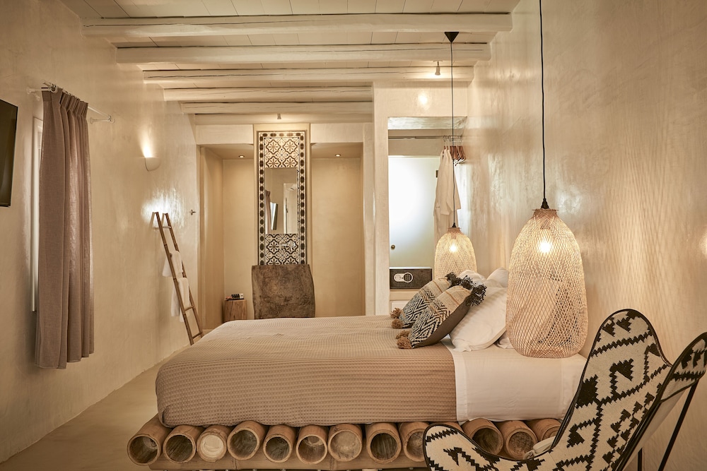 Premium Suite, Jetted Tub, Sea View (Lower Floor)