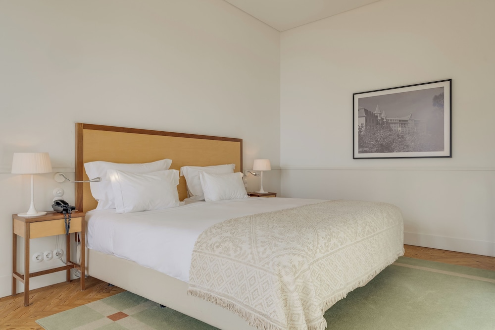 Superior Room (Turret) - Photo 6