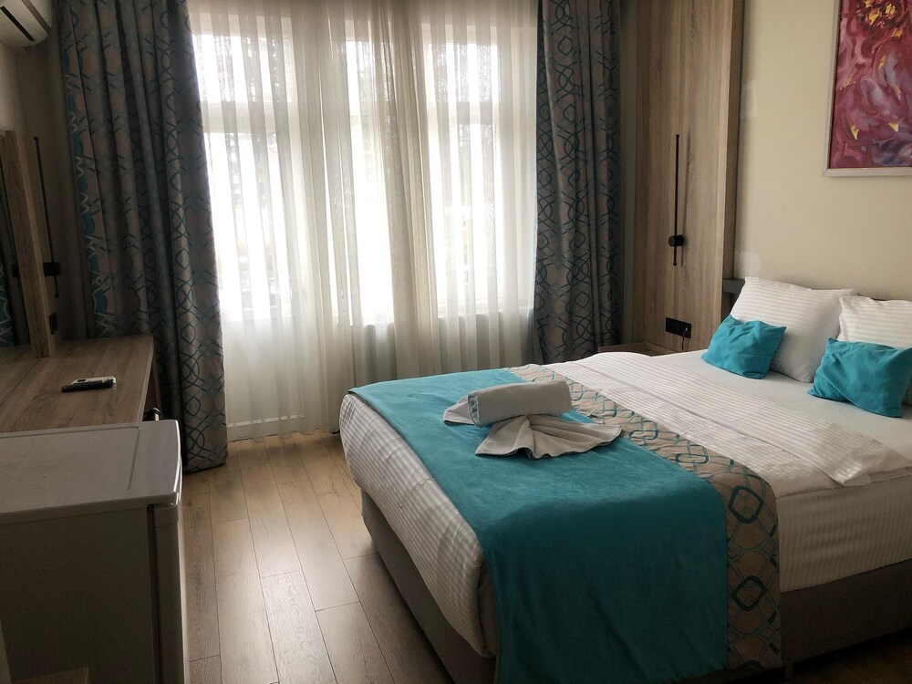 Standard Room with Mountain View photo 1