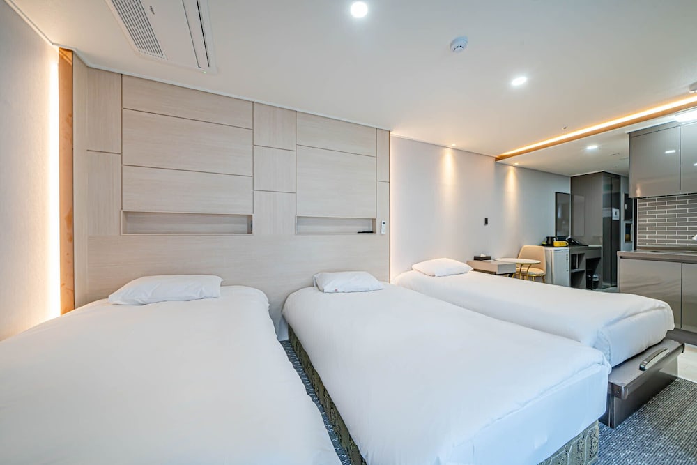 Triple Room - Photo 7