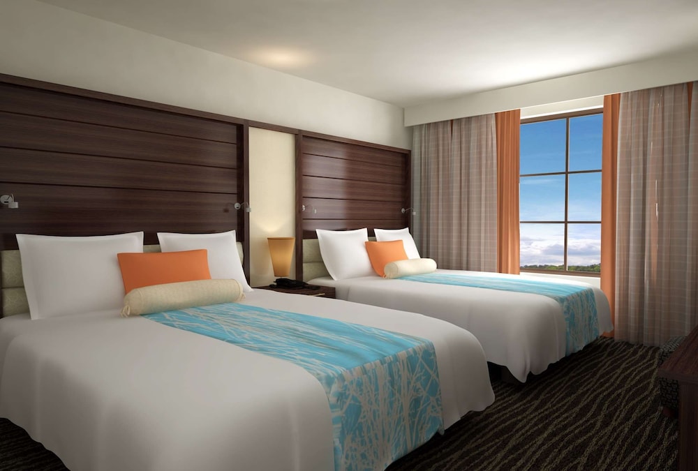 Suite, 2 Queen Beds - Photo 3