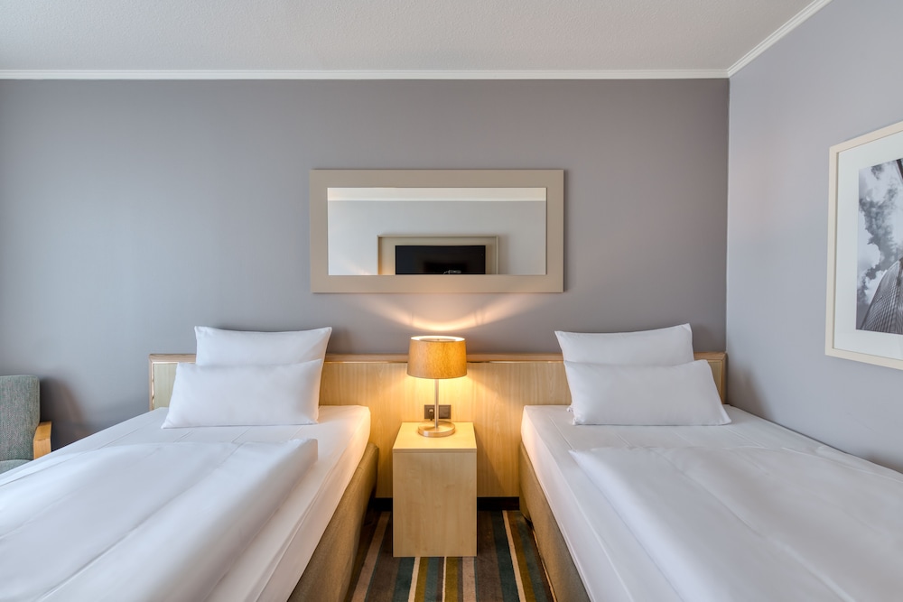 Standard Twin Room, 2 Twin Beds - Photo 4