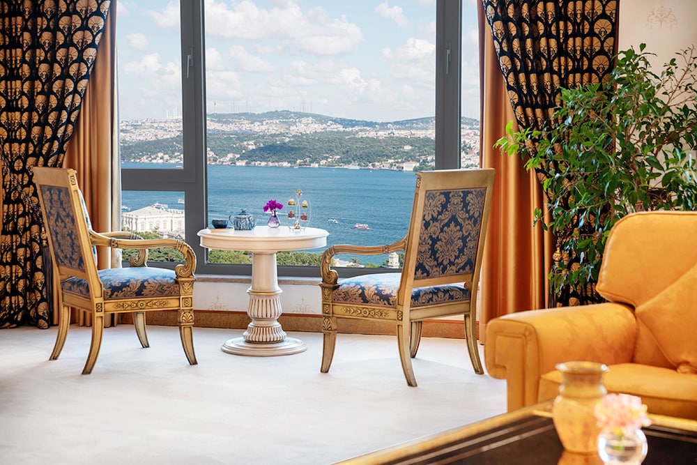 Business Suite, Sea View