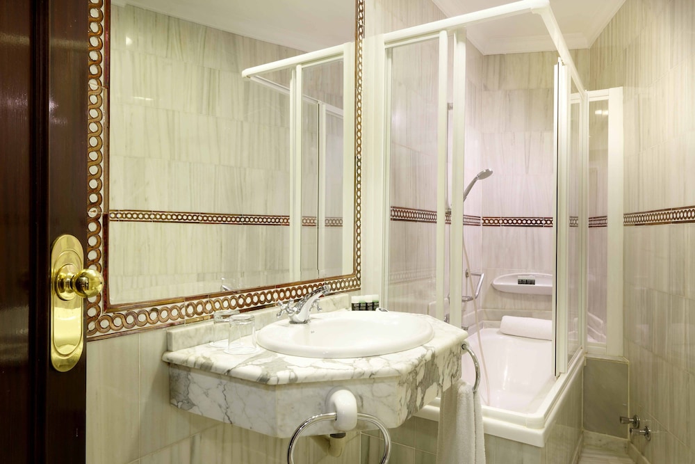 Triple Room - Photo 9
