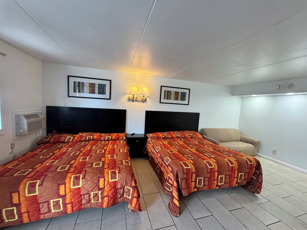 Suite - Photo 5