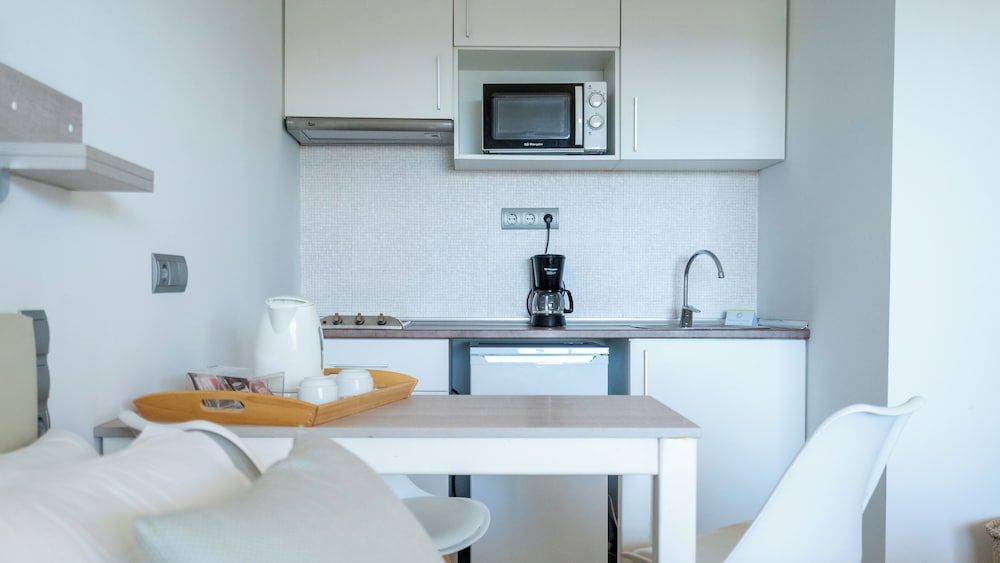 Superior Studio, Balcony, Sea View - Photo 4