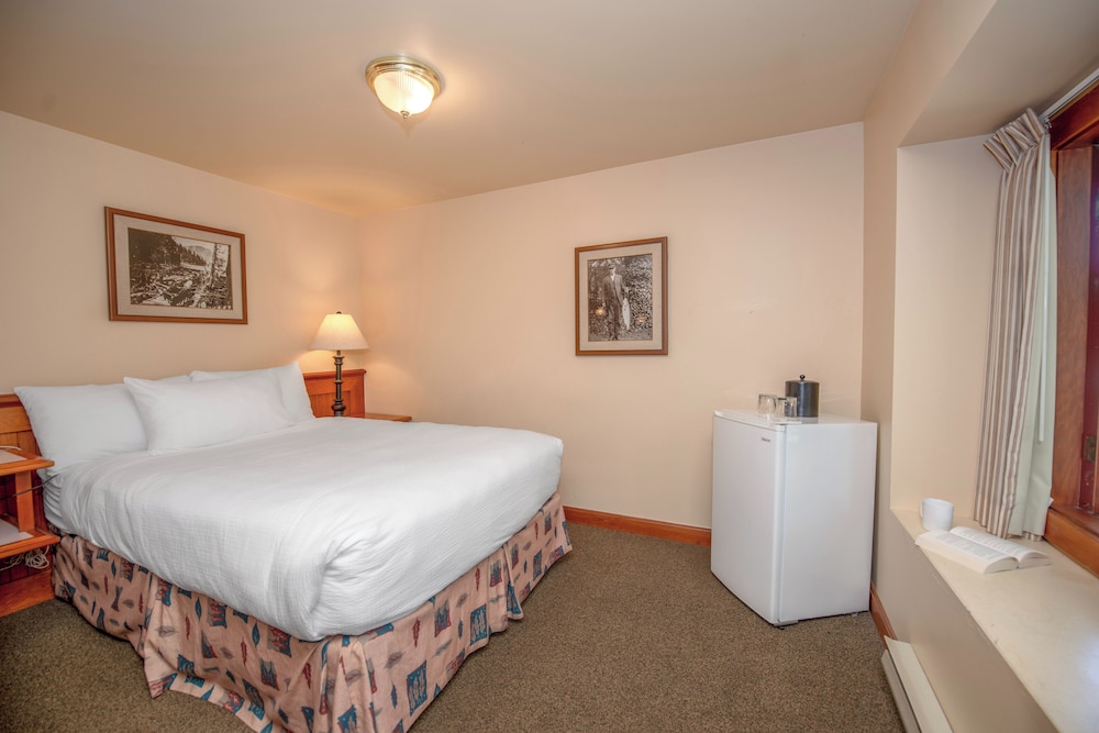 Cabin, 1 Bedroom, Non Smoking, Garden View - Photo 2