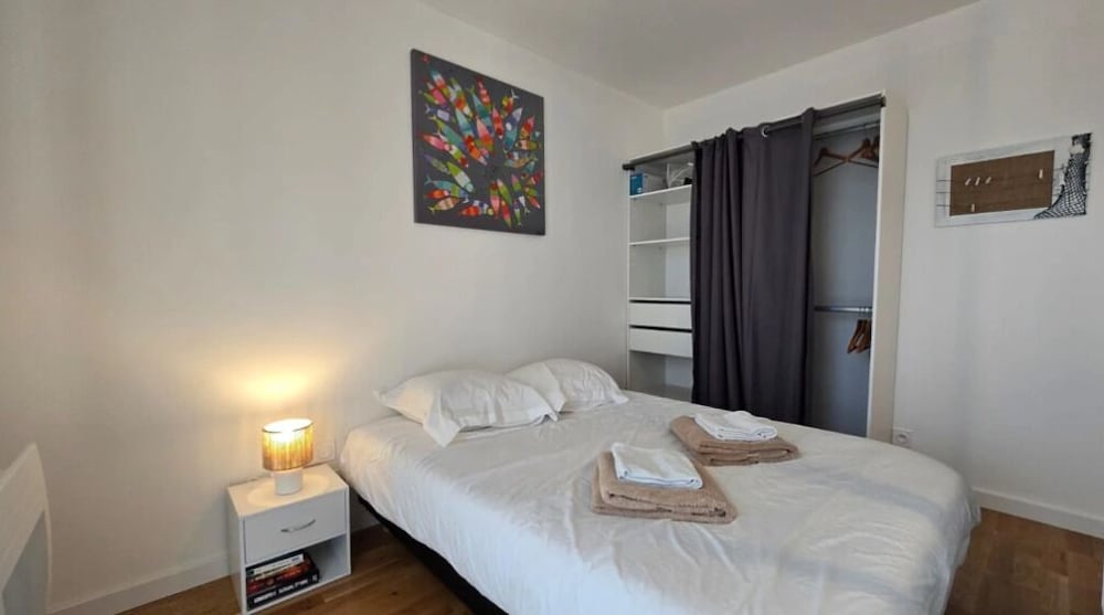 Apartment, Balcony