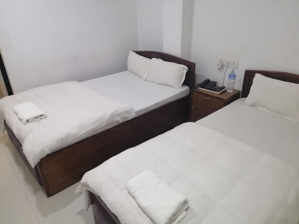 Deluxe Triple Room, 2 Bedrooms, Private Bathroom photo 3