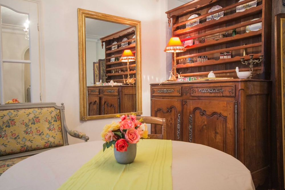 Luxury Apartment, 1 Bedroom, Courtyard View photo 2