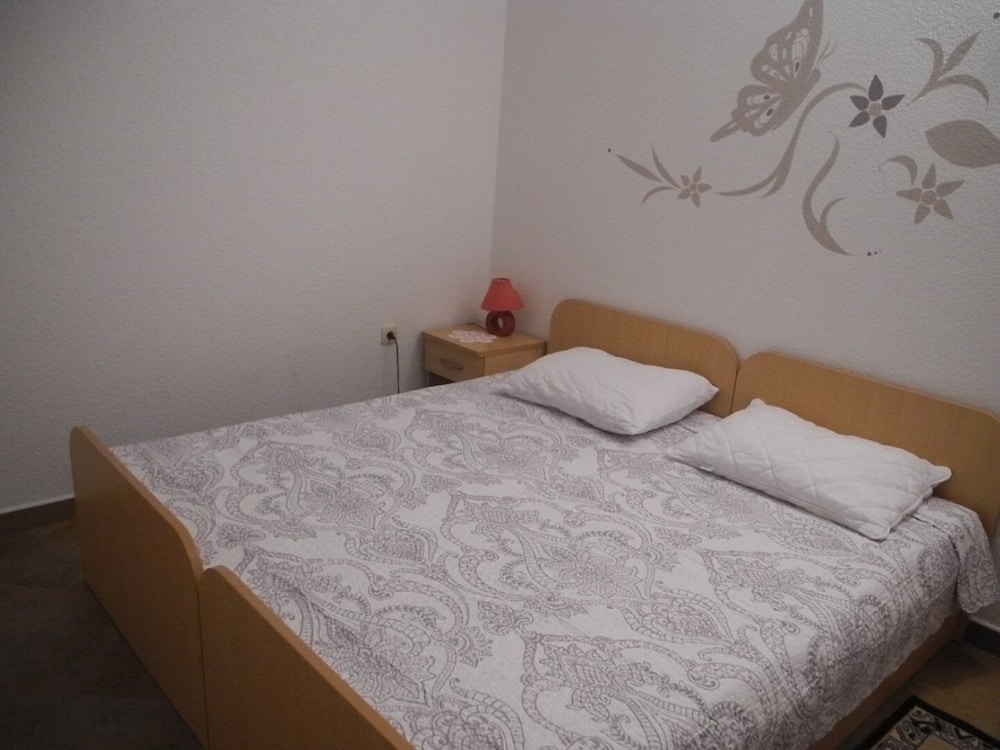 Apartment (Maca - Seaview & Private Parking - A5)