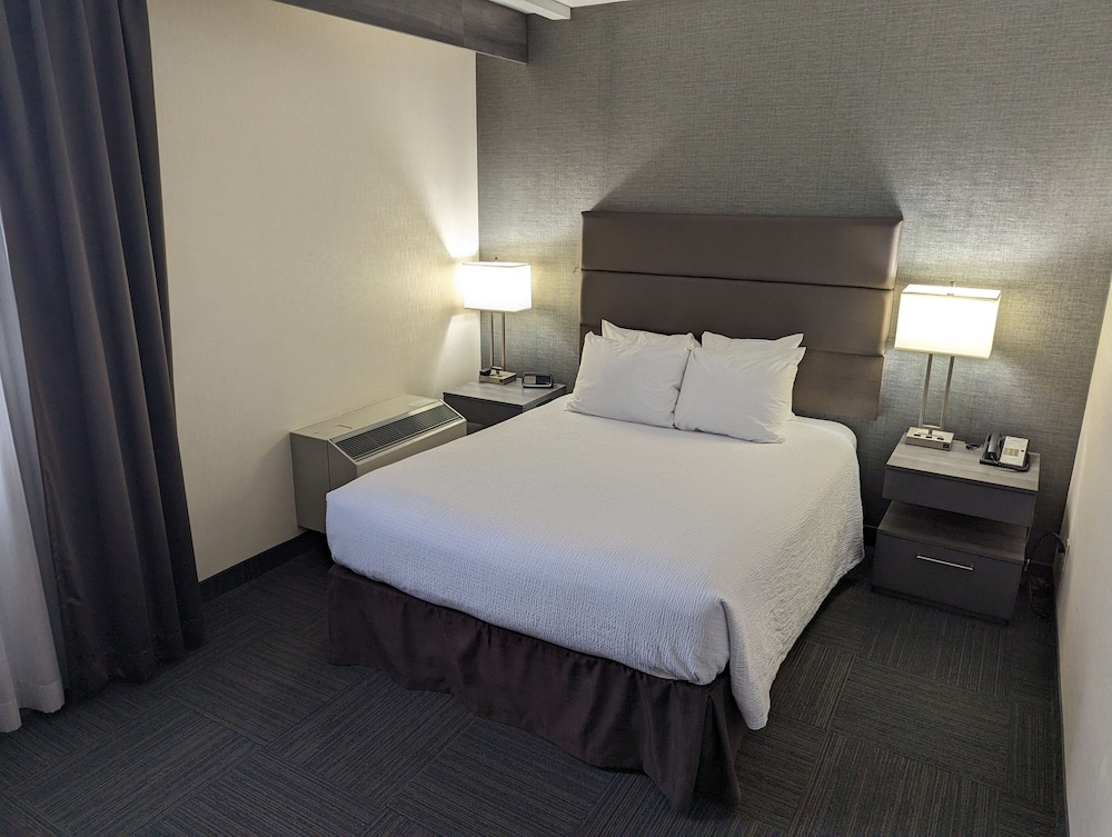 Suite, 1 Queen Bed, Non Smoking