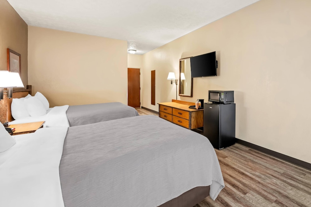 Suite, Multiple Beds, Non Smoking (Upgrade) photo 3