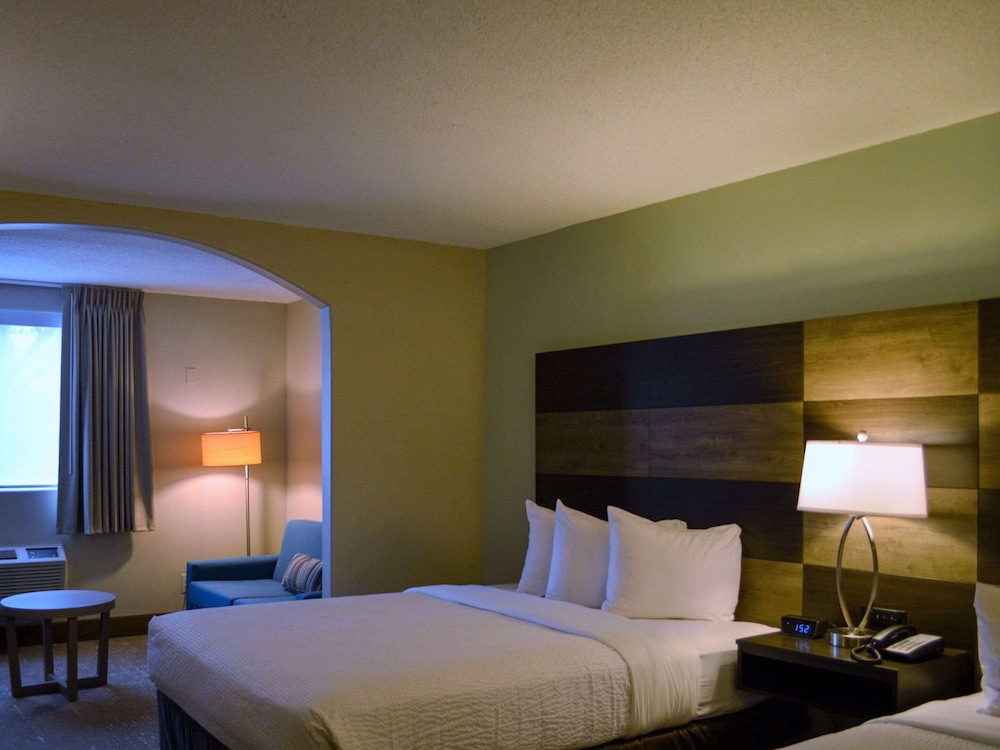 Suite, 2 Queen Beds, Non Smoking - Photo 1