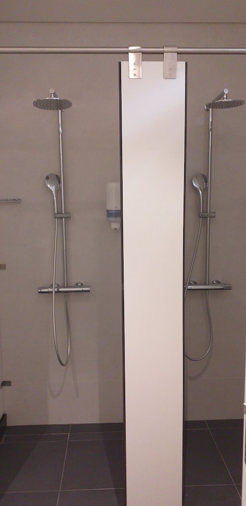 Family Room, Shared Bathroom photo 2