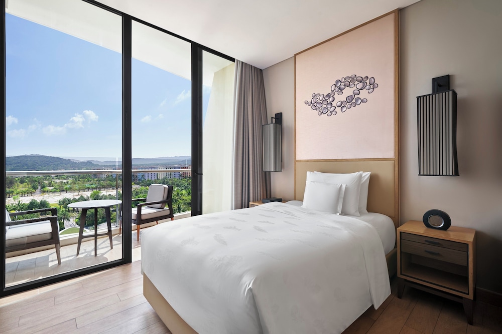 Room, 2 Bedrooms (Residence) thumbnail 6