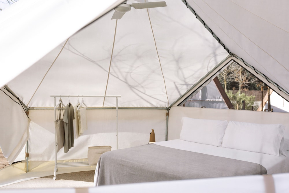 Romantic Tent (triple)