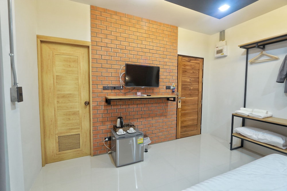 Basic Double Room photo 3