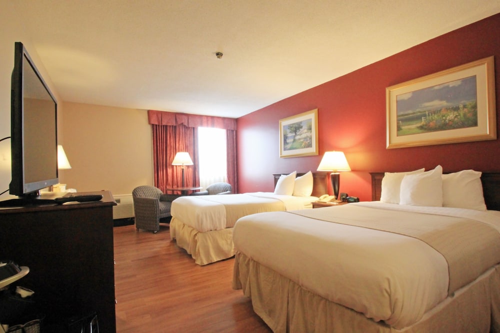 Standard Room, 2 Queen Beds, Courtyard View - Photo 14