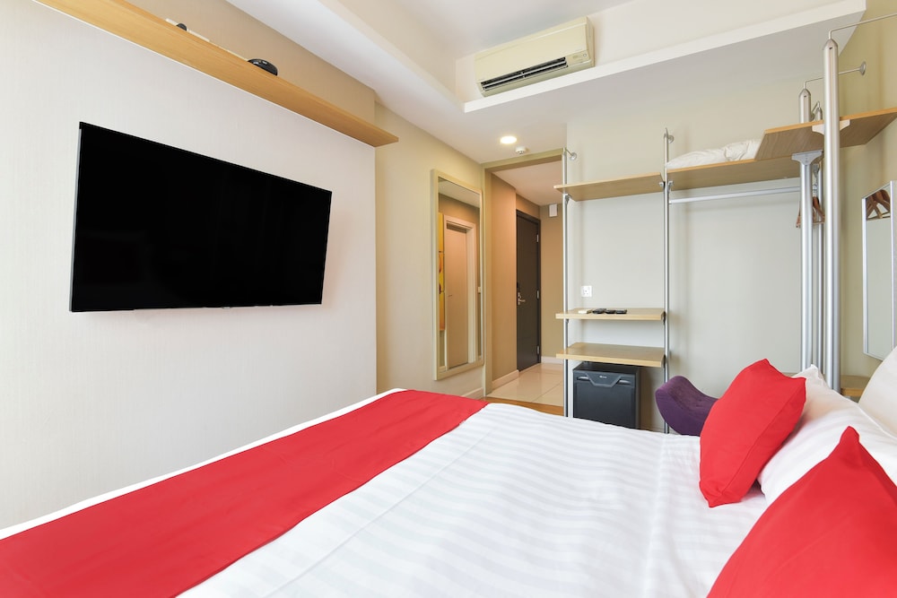 Three Bedroom Suite thumbnail 6