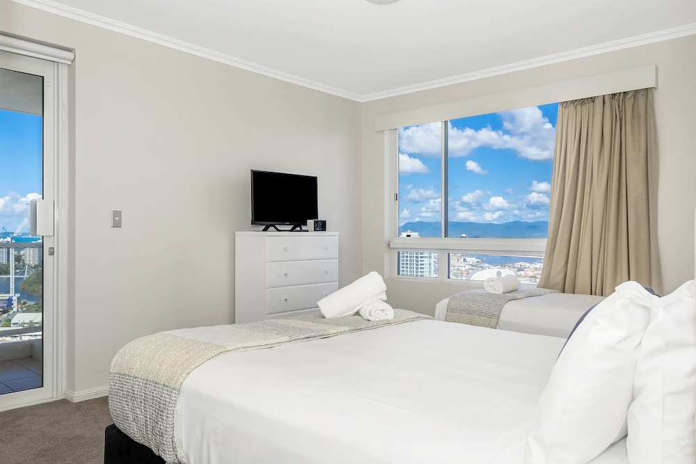 Superior Three Bedroom Ocean View photo 3