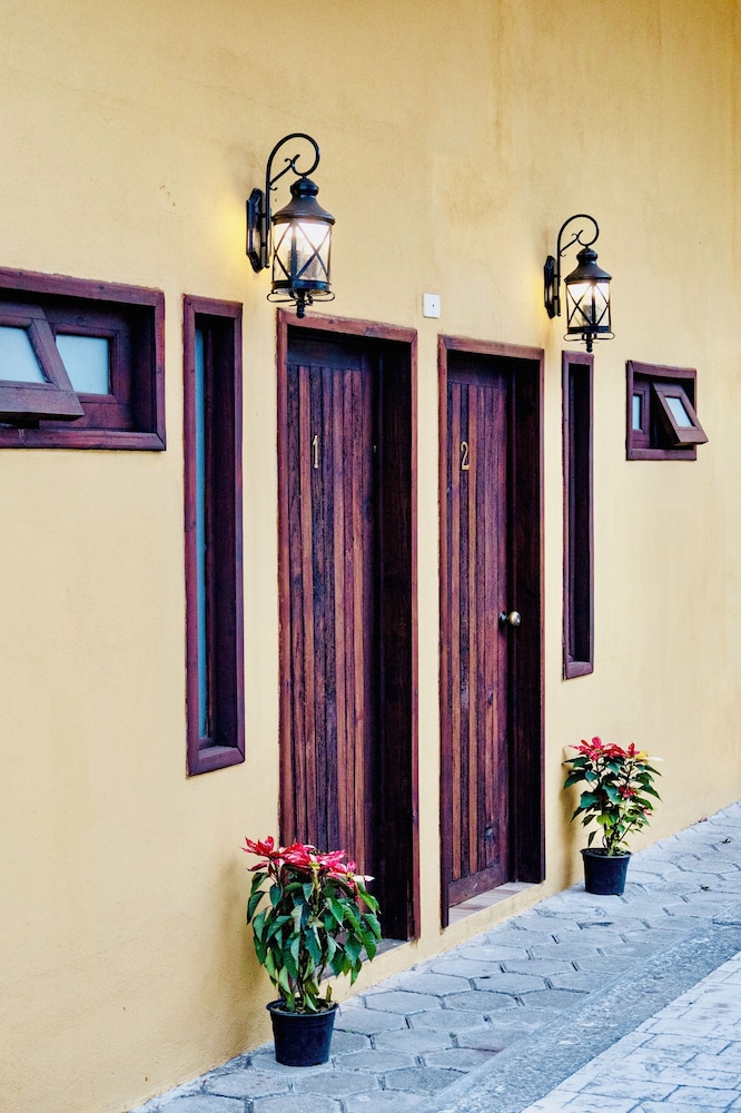 Classic Room, Courtyard View