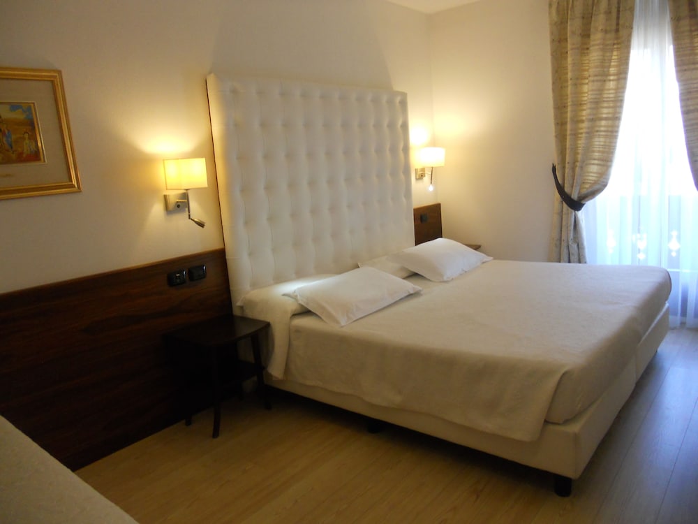 Classic Double Room photo 3