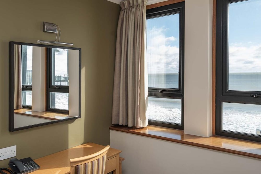 Standard Triple Room, Sea View - Photo 2
