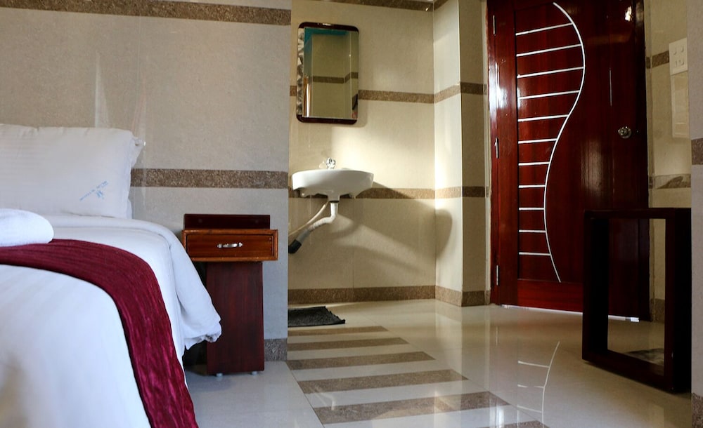 Deluxe Double Room - Photo 8