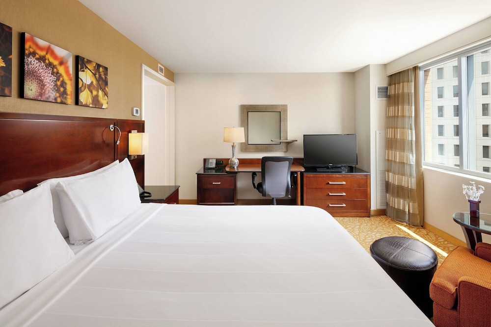 Premium Room, 1 King Bed, City View photo 1