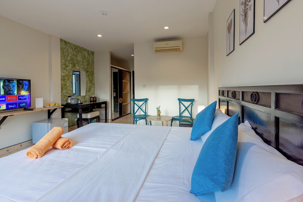 Superior Room, 2 Twin Beds - Photo 1