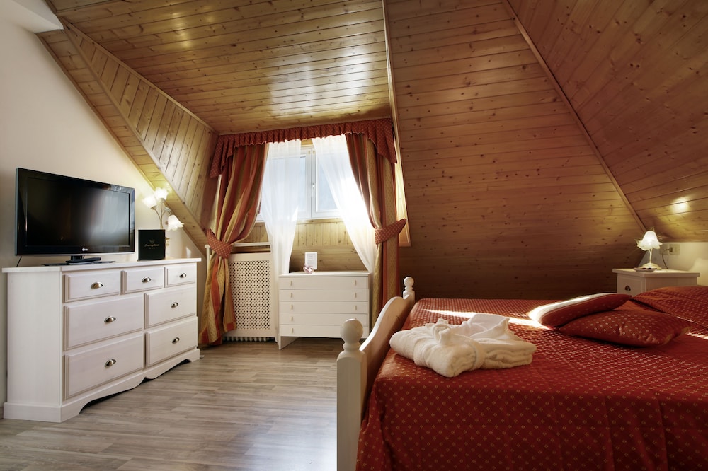 Double or Twin Room photo 2