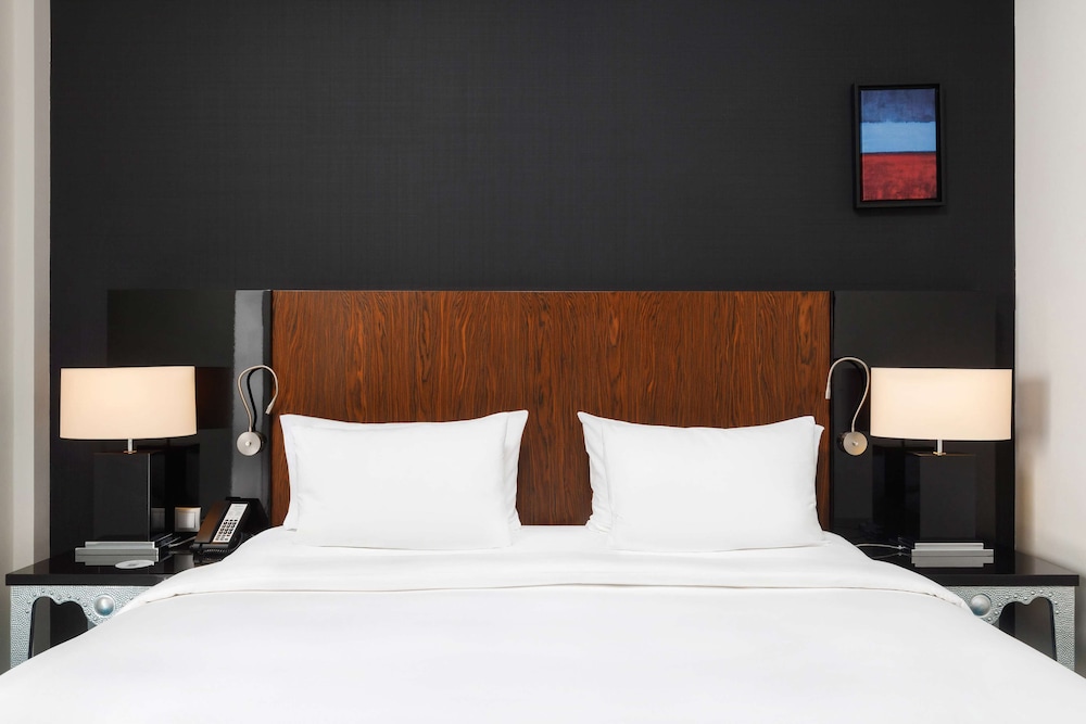 Junior Suite (Square View) photo 2