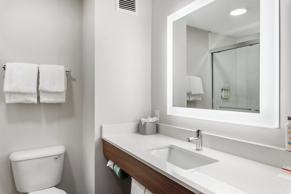 Suite, Multiple Beds - Photo 8