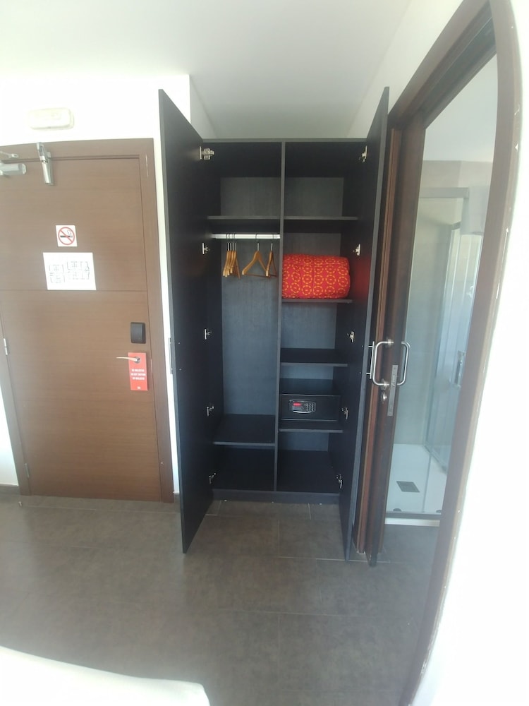Double Room - Photo 6