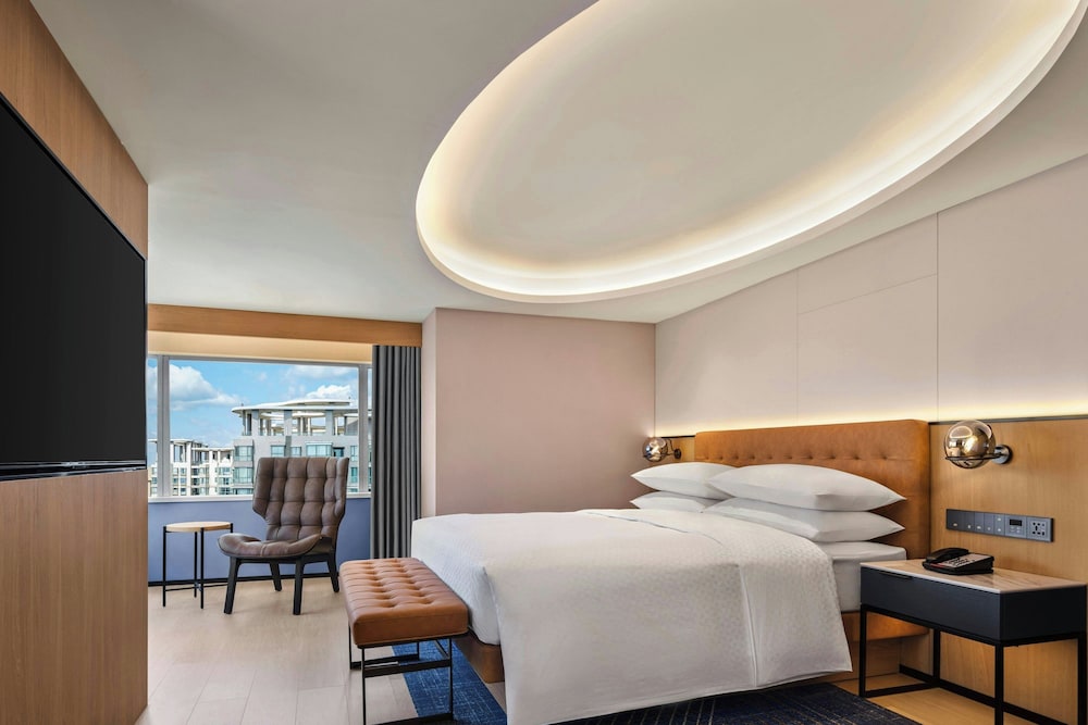 Suite, 1 Bedroom, City View