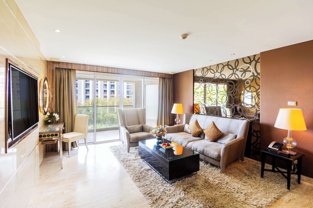 Family Suite, Multiple Beds, Balcony, City View (Living Room) photo 1