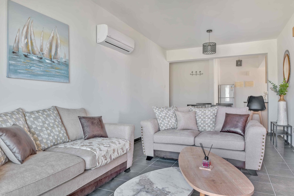 Luxury Apartment, City View photo 1