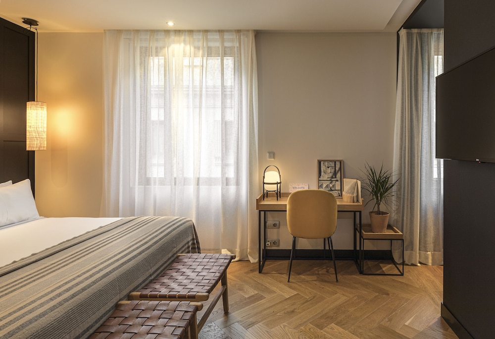Room (Small)
