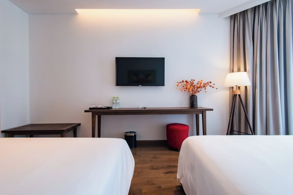 Executive Room, Multiple Beds, Ocean View, Sea Facing photo 3