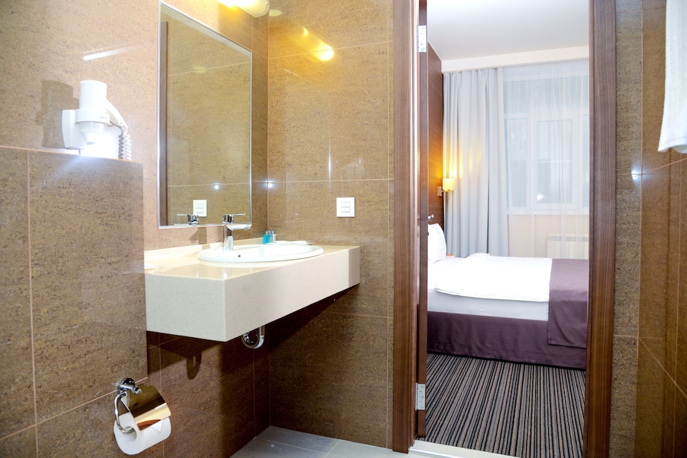 Suite, 2 Twin Beds photo 2